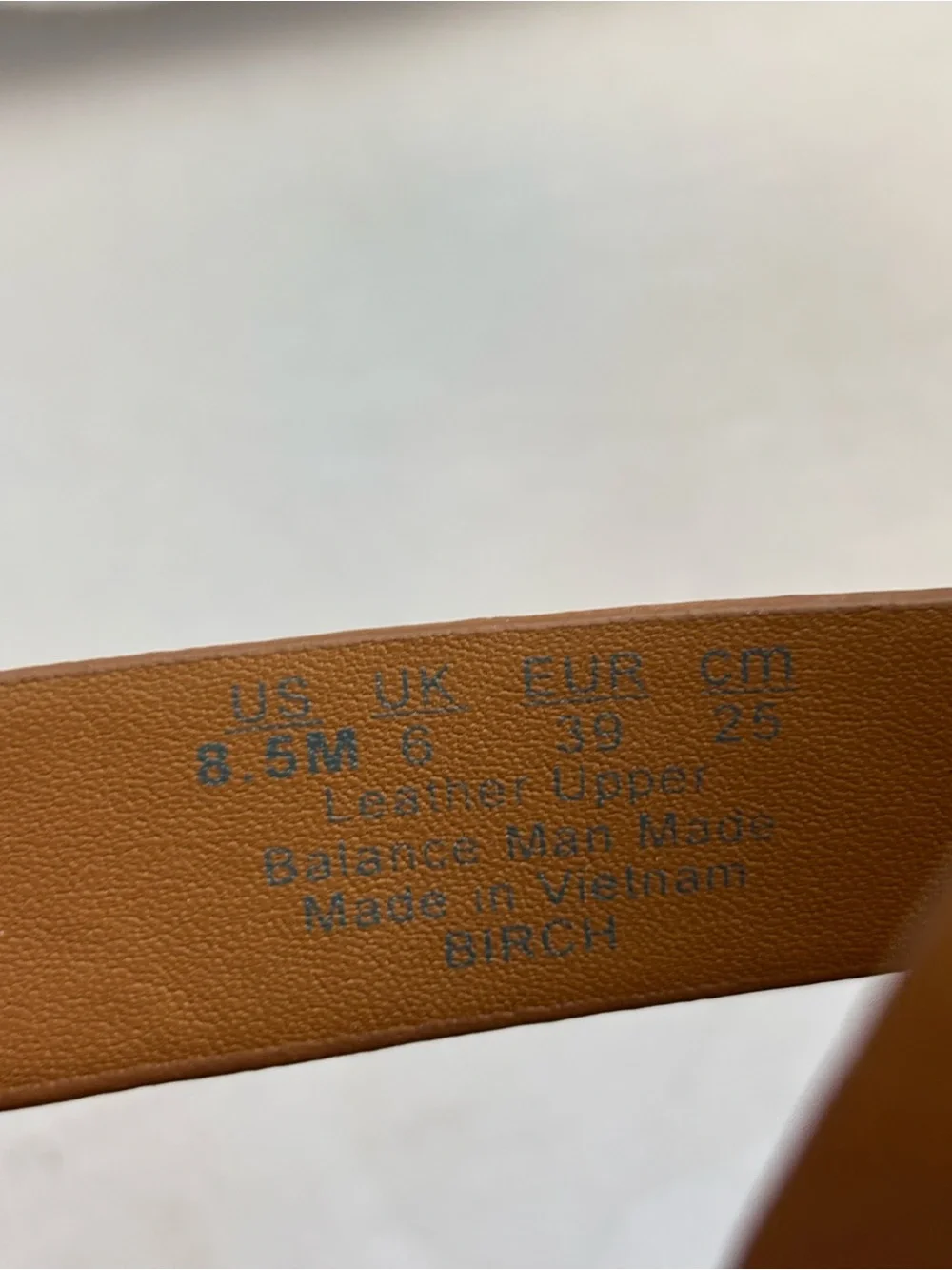 Naturalizer Birch Saddle Tan Leather Strappy Toe Ring Sandal Size 8.5